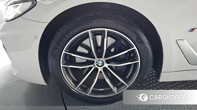 BMW 5 Series (G30) id 4540697 из Кореи 15