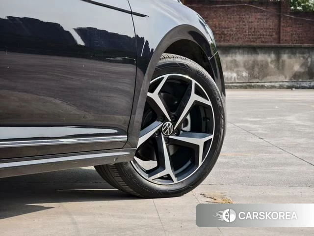 Volkswagen Passat id 4300360 из Китая 10