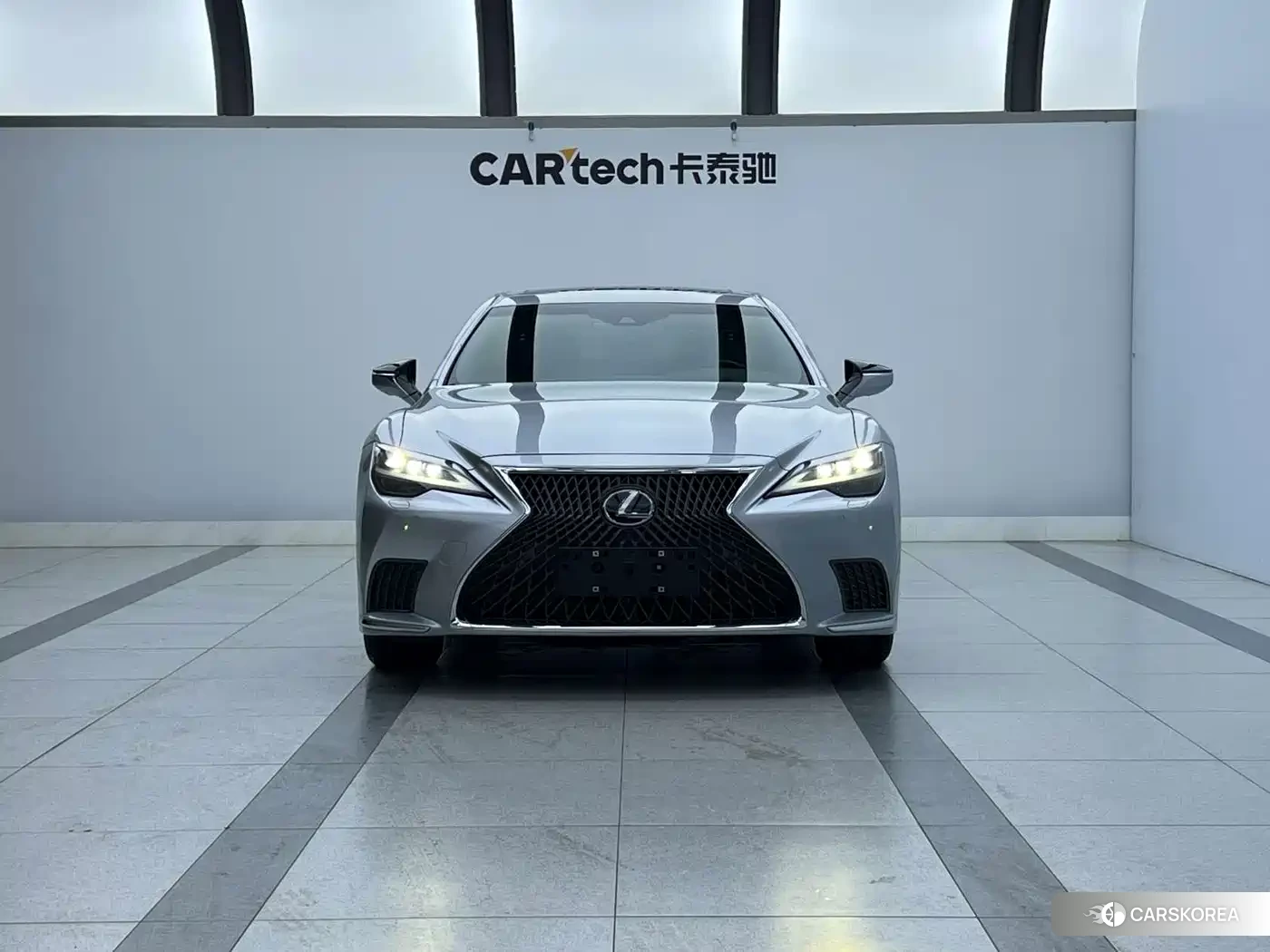 Lexus LS id 4685881 из Китая 7