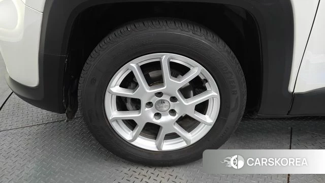 Jeep Renegade id 3853152 из Кореи 15