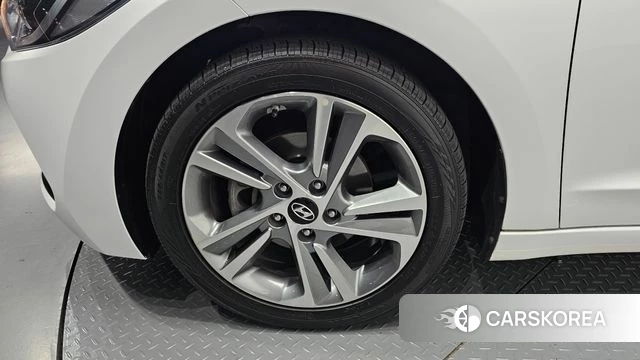 Hyundai Avante AD id 4384829 из Кореи 25