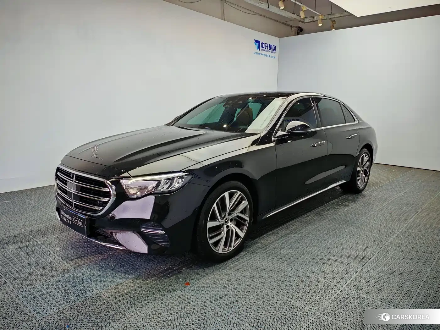 Mercedes-Benz E-Class id 4548307 из Китая 15