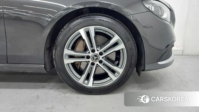 Mercedes-Benz E-Class W213 id 4283403 из Кореи 15