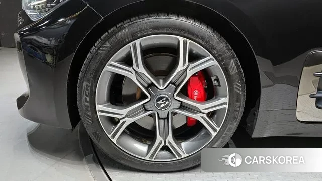 Kia Stinger id 3601629 из Кореи 15