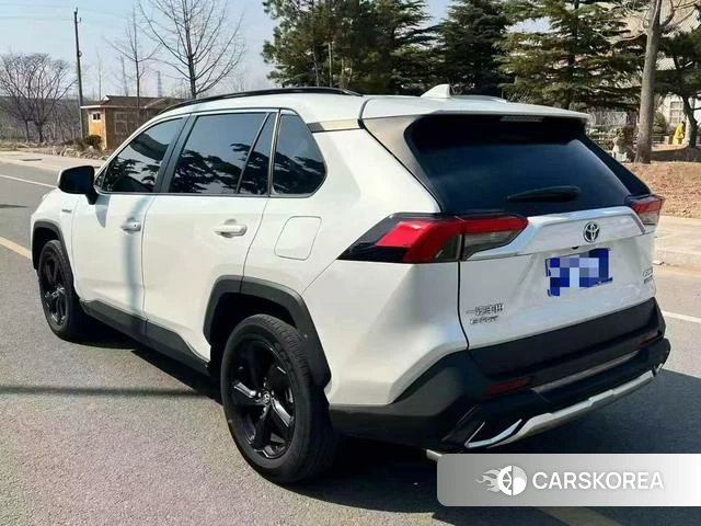 Toyota RAV4 Rongfang 2022 Белый из Китая, фото 5