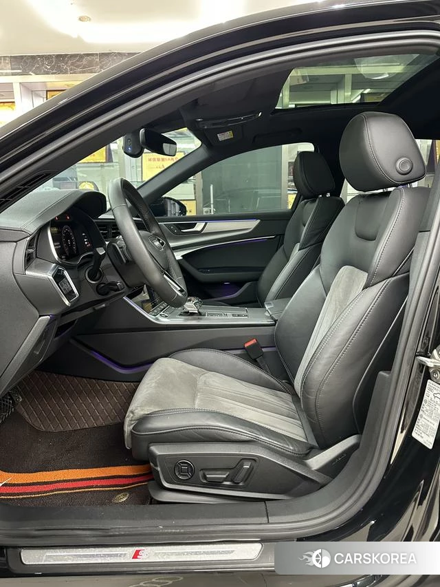 Audi A6L id 4399714 из Китая 15