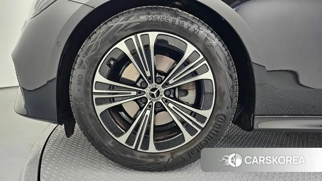 Mercedes-Benz E-Class W214 id 4242946 из Кореи 25