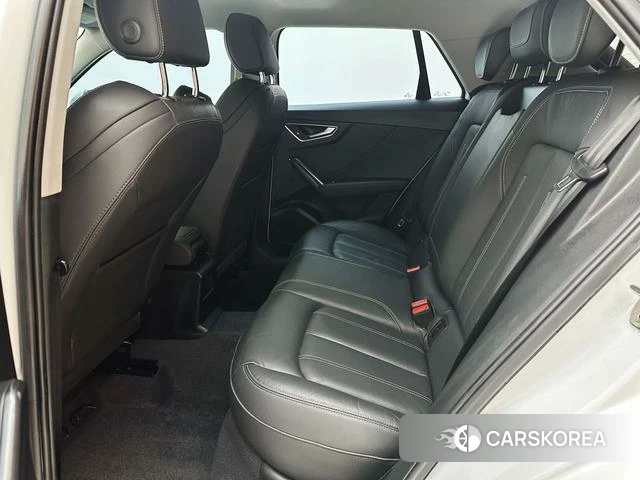 Audi Q2L id 4276672 из Китая 19