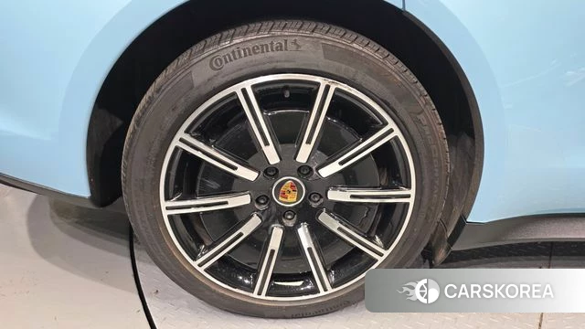 Porsche Taycan id 4429568 из Кореи 30