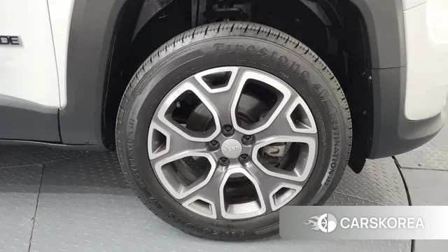 Jeep Renegade id 3535849 из Кореи 15