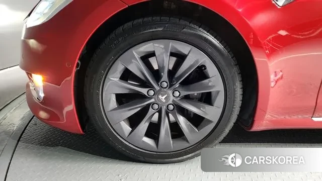 Tesla Model S id 3307889 из Кореи 15
