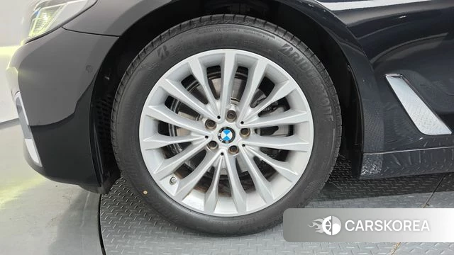 BMW 5 Series (G30) id 4682555 из Кореи 15