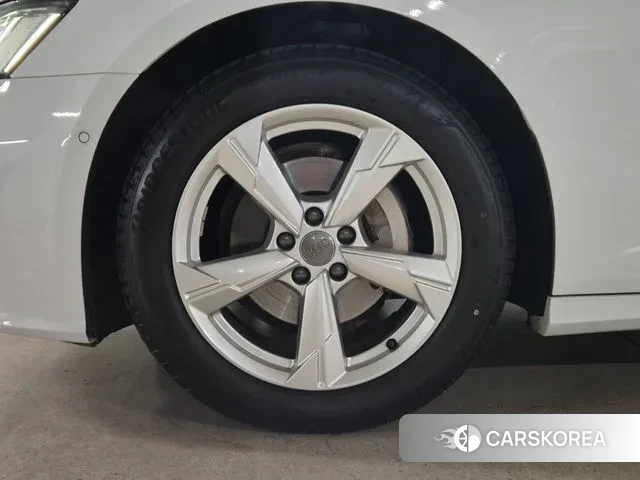 Audi A6 (C8) id 3671955 из Кореи 15