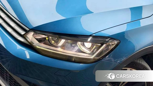 Volkswagen Touran L id 4258360 из Китая 9