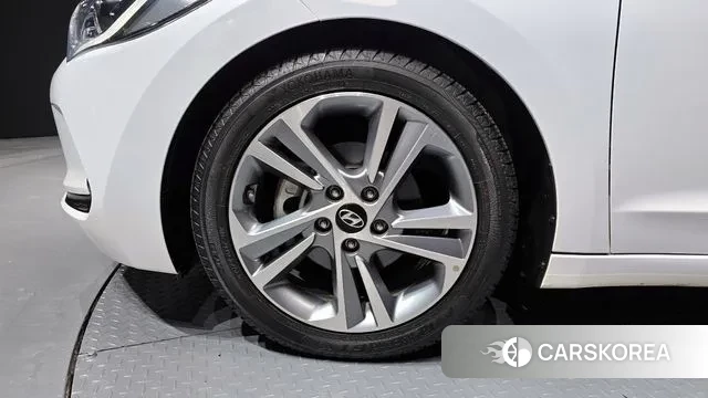 Hyundai Avante AD id 3440085 из Кореи 15