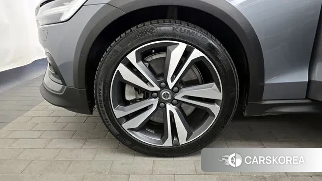 Volvo V60 Cross-Country 2nd Generation id 3468679 из Кореи 15