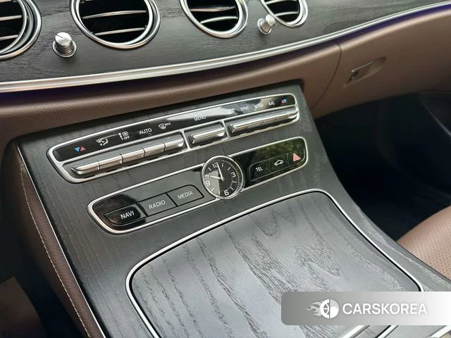 Mercedes-Benz E-class id 4212624 из Китая 14