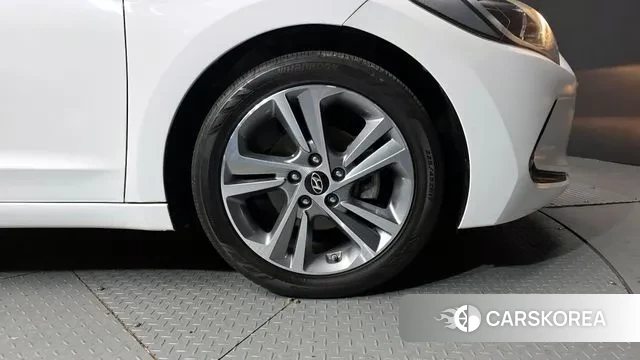 Hyundai Avante AD id 3714048 из Кореи 15