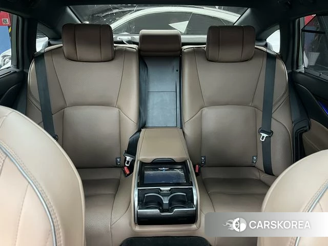 Toyota Crown (imported) id 4258767 из Китая 21