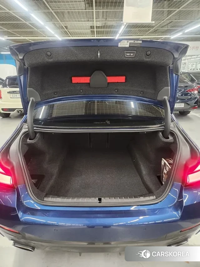 BMW 5 Series (G30) id 3385176 из Кореи 10