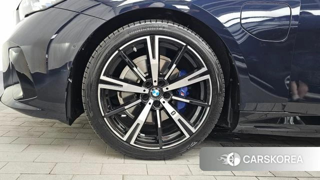 BMW 5 Series (G60) id 4539601 из Кореи 24
