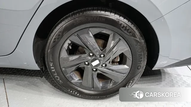 Hyundai Avante Hybrid (CN7) id 3041906 из Кореи 15