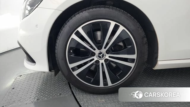 Mercedes-Benz E-Class W213 id 4383804 из Кореи 31