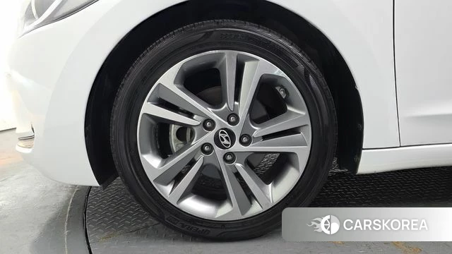 Hyundai Avante AD id 4246142 из Кореи 15