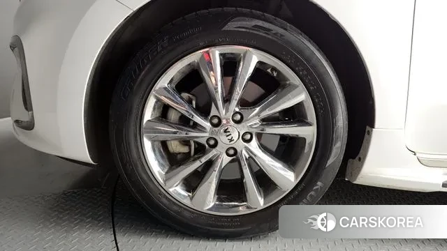 Kia The New Carnival id 2976945 из Кореи 15