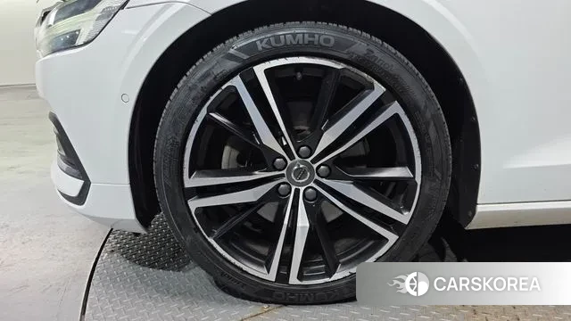 Volvo S60 3rd generation id 3702125 из Кореи 15