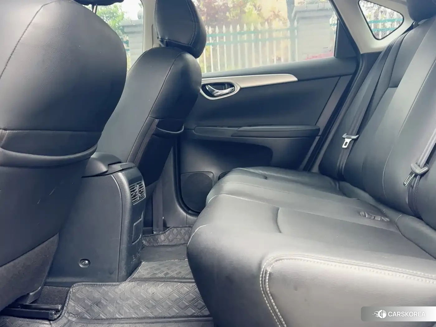 Nissan Sylphy 2023 Silver/gray из Китая, фото 5