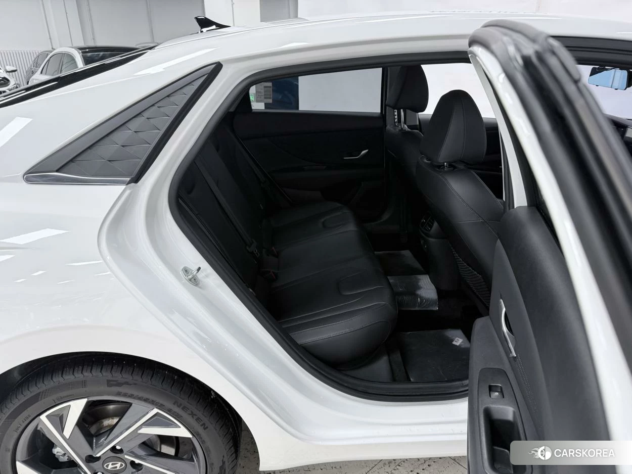 Hyundai Elantra id 4455275 из Китая 19