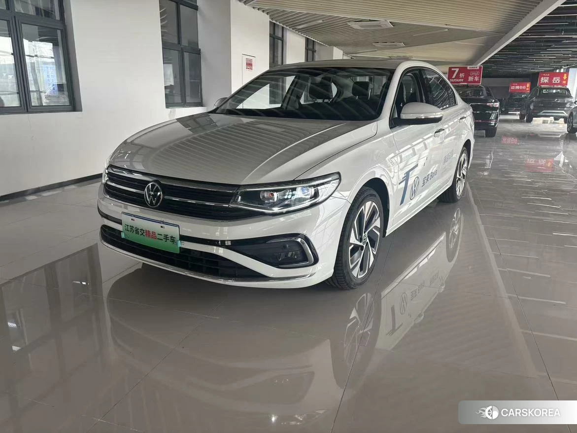 Volkswagen Bora 2022 Белый из Китая, фото 5
