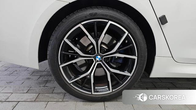 BMW 5 Series (G30) id 4560873 из Кореи 26