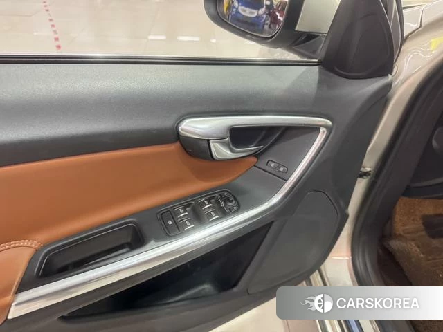 Volvo S60 id 4208314 из Китая 16