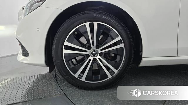 Mercedes-Benz E-Class W213 id 4677151 из Кореи 27