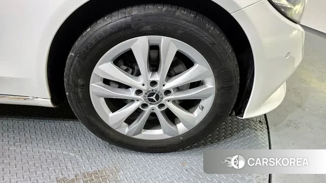 Mercedes-Benz C-Class W205 id 3587948 из Кореи 15