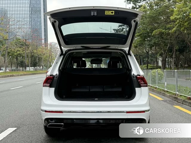 Volkswagen Tiguan L PHEV id 4277240 из Китая 16