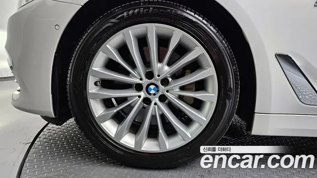 BMW 5 Series (G30) id 2912807 из Кореи 15