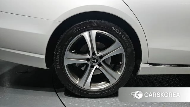 Mercedes-Benz E-Class W213 id 4384701 из Кореи 25