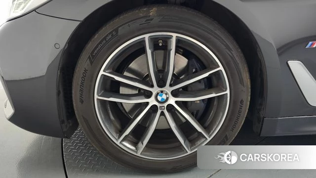 BMW 5 Series (G30) id 4535619 из Кореи 32