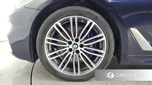 BMW 5 Series (G30) id 3672158 из Кореи 15