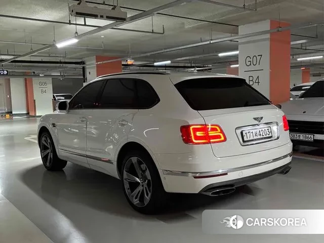 Bentley Bentayga id 3598885 из Кореи 11