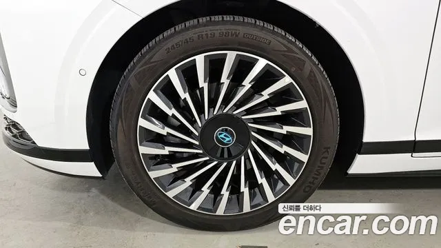 Hyundai Grandeur (GN7) id 2737875 из Кореи 15