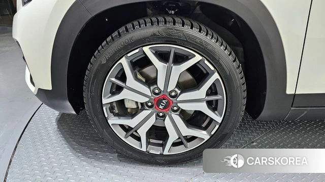 Kia Seltos id 4294040 из Кореи 27