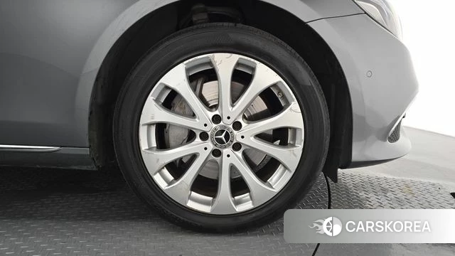 Mercedes-Benz E-Class W213 id 4615570 из Кореи 26