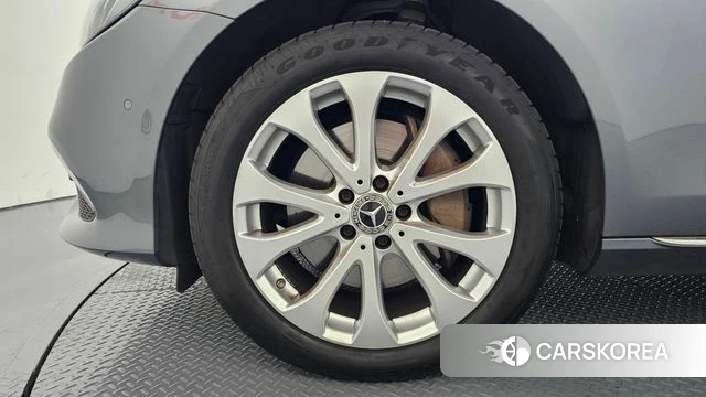 Mercedes-Benz E-Class W213 id 4765109 из Кореи 28