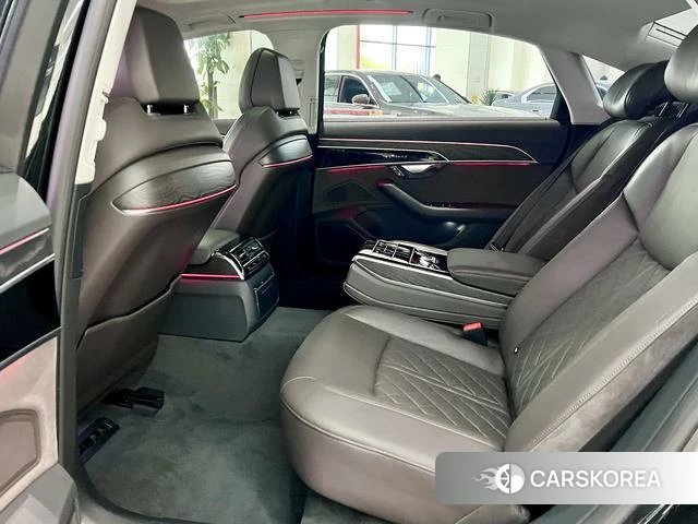 Audi A8 2022 Черный из Китая, фото 5