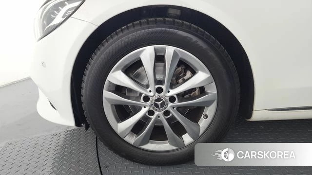 Mercedes-Benz C-Class W205 id 4269187 из Кореи 29