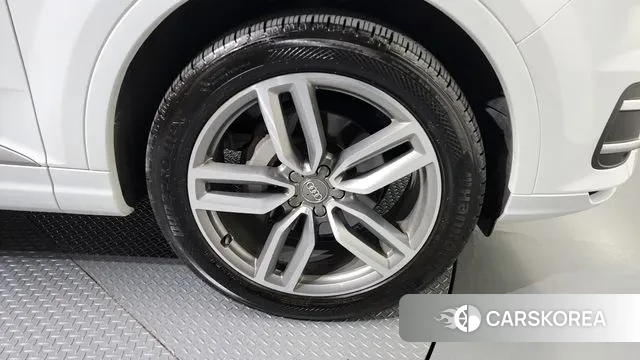 Audi Q7 (4M) id 3380165 из Кореи 13